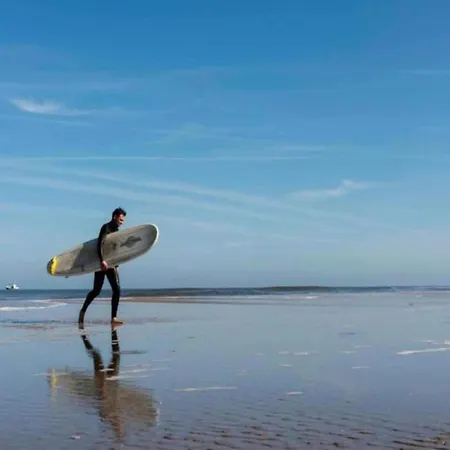 In South Holland Near The בית נופש נורדוויק