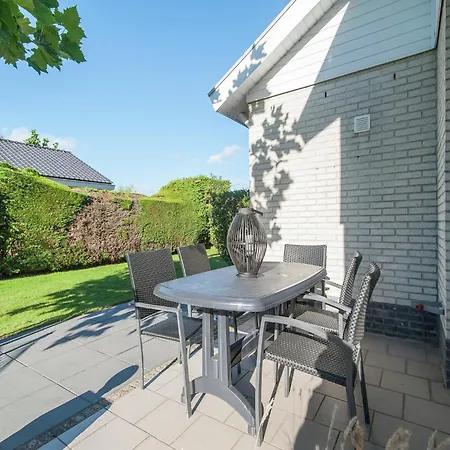 In South Holland Near The Ferienhaus