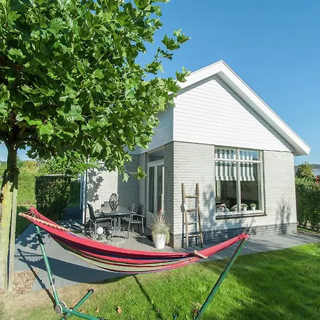 In South Holland Near The בית נופש נורדוויק